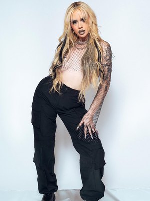 Dani The Aquarius Moon