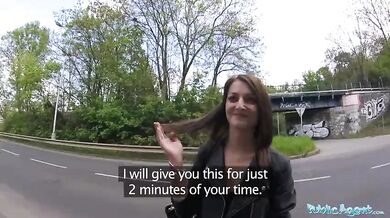 Public sex with pretty babe