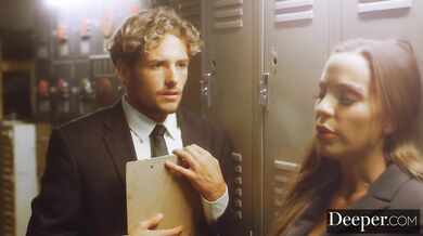 Quickie with busty pornstar Abigail Mac