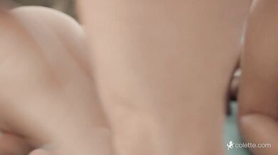 Threesome with two beauties Elsa Jean and Zaya Cassidy