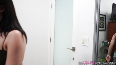 Taking pictures of her feet turned into fucking her pussy