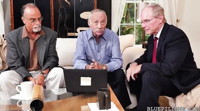 Hot babe Raylin Ann fucked in a foursome by three old men