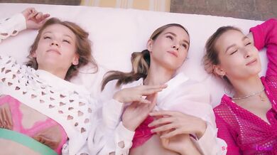 Hot petite lesbians Leona Mia, Kelly Collins and Valeria Mint in hot threesome