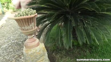 Czech pornstar Mea Melone fucks with amateurs in the park