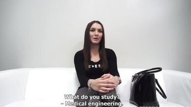 Sexy brunette amateur gets cumshot on her face at casting