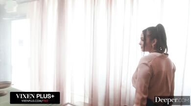 This brunette beauty surrenders her ass for a deep pounding and a pulsing gape