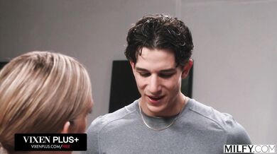 Every muscle in Sierra’s body tenses up while she endures a hardcore gym drilling that leaves her wet walls completely demolished.