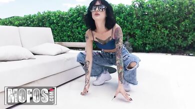 Horny bitch is getting fucked outdoors