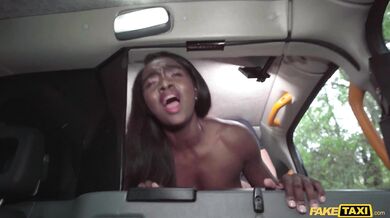 Big clit Ebony freak shows off her elite squirting skills while her hungry hole gets absolutely pulverized by a gigantic tool