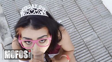 Kitty Love devour Jordi’s rod before getting her hole completely fucked out