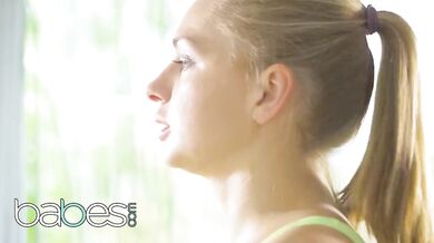 Ivana Sugar takes a monster rod deep inside her rectum until she’s gaping wide