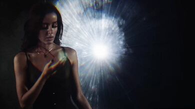 The stunning Vanna Bardot takes on the ultimate airtight challenge