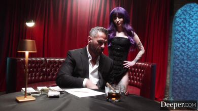 Intense satisfaction as Valerica Steele covers her supervisor's dick in her sweet juices