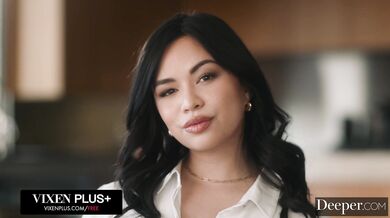 Scarlett Alexis explores her submissive side with a firm hand and a deep thrusting session