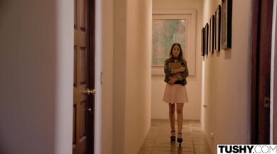 College girl gets her tiny ass drilled in this legendary first-time scene