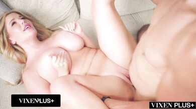 See the legendary Savannah Bond surrender her tight ass to the raw energy of a younger stud