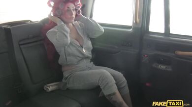 From heavy tit-rubbing to a massive facial – this babe takes it all like a pro
