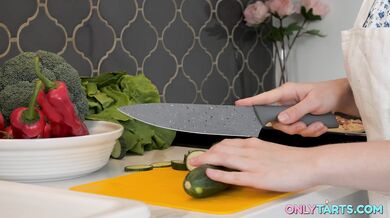 Ellie Shou betray her man with a deep office drilling